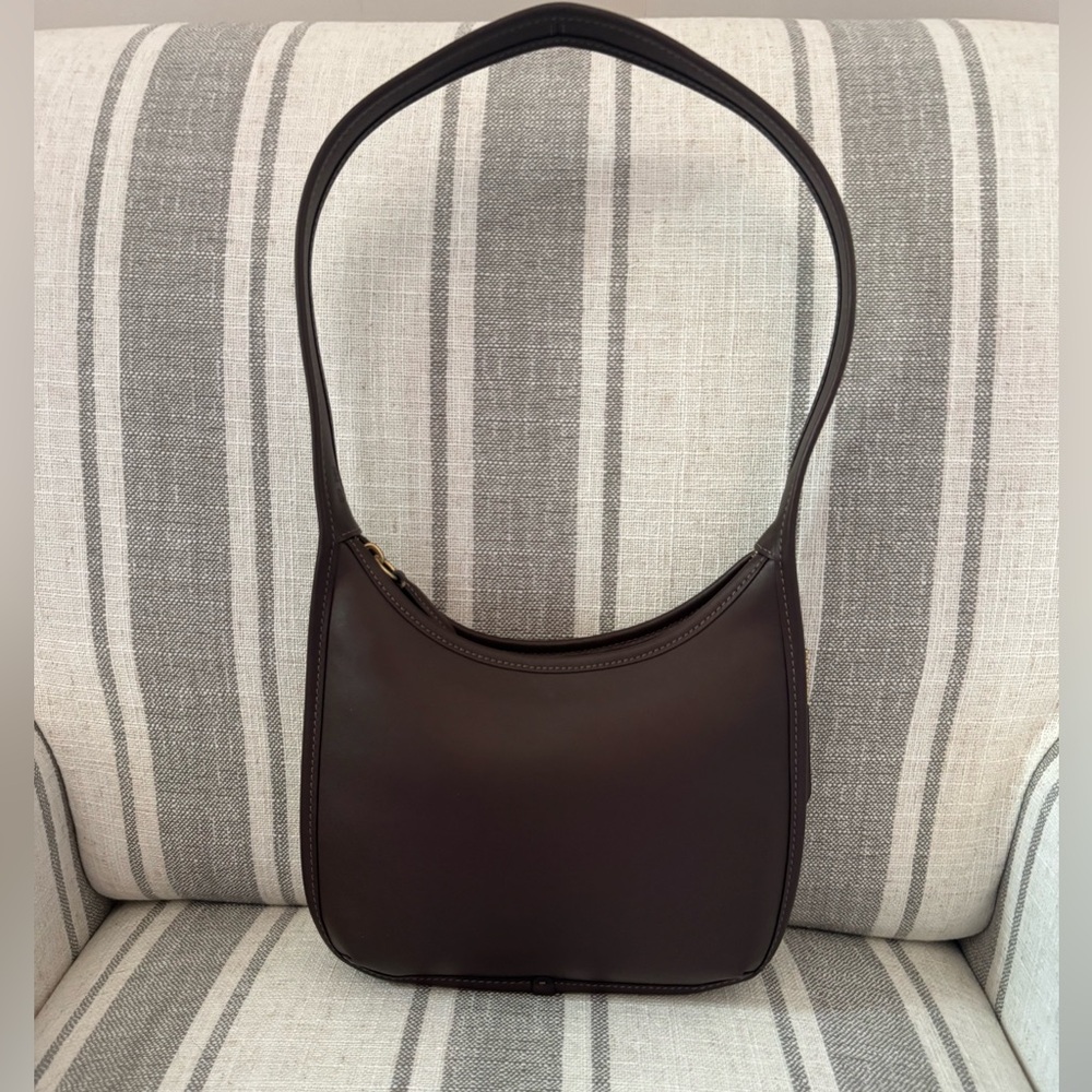 Coach curve zip bag